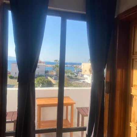 Deniz Kizi Szálloda *